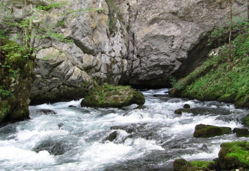 Izvori rijeke Sane proglašeni Spomenikom prirode 'Vrela Sane'